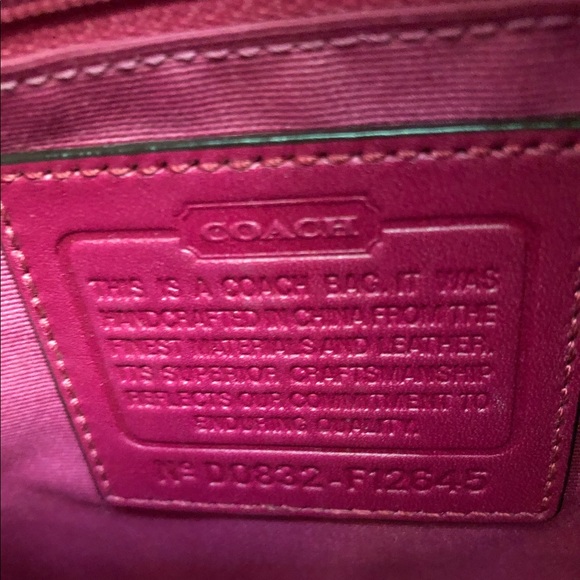 Coach Hamptons Signature Lunch Tote - Picture 6 of 8